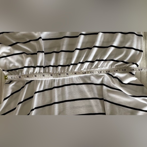 Torrid Size 1 (equivalent to a size 14/16) dress - Picture 5 of 7